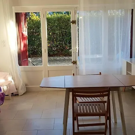 A 50 Metres De La Apartment *